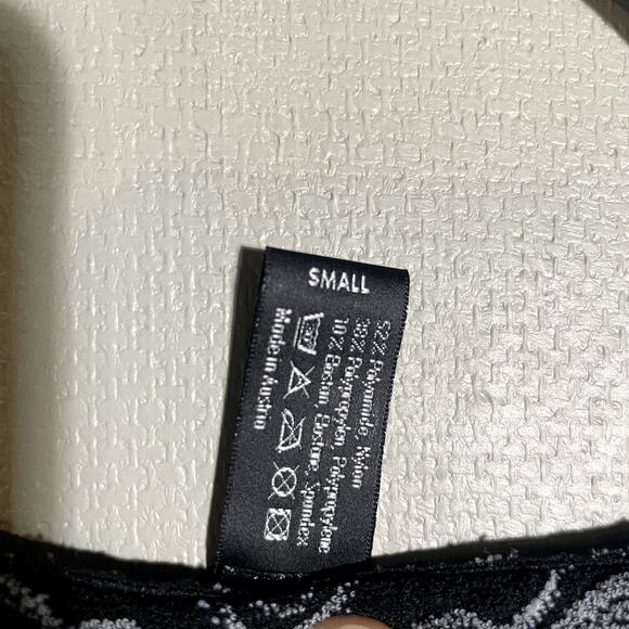 Vintage Wolford Lace Y2K Squiggle Pattern Sheer top - Picture 6 of 6